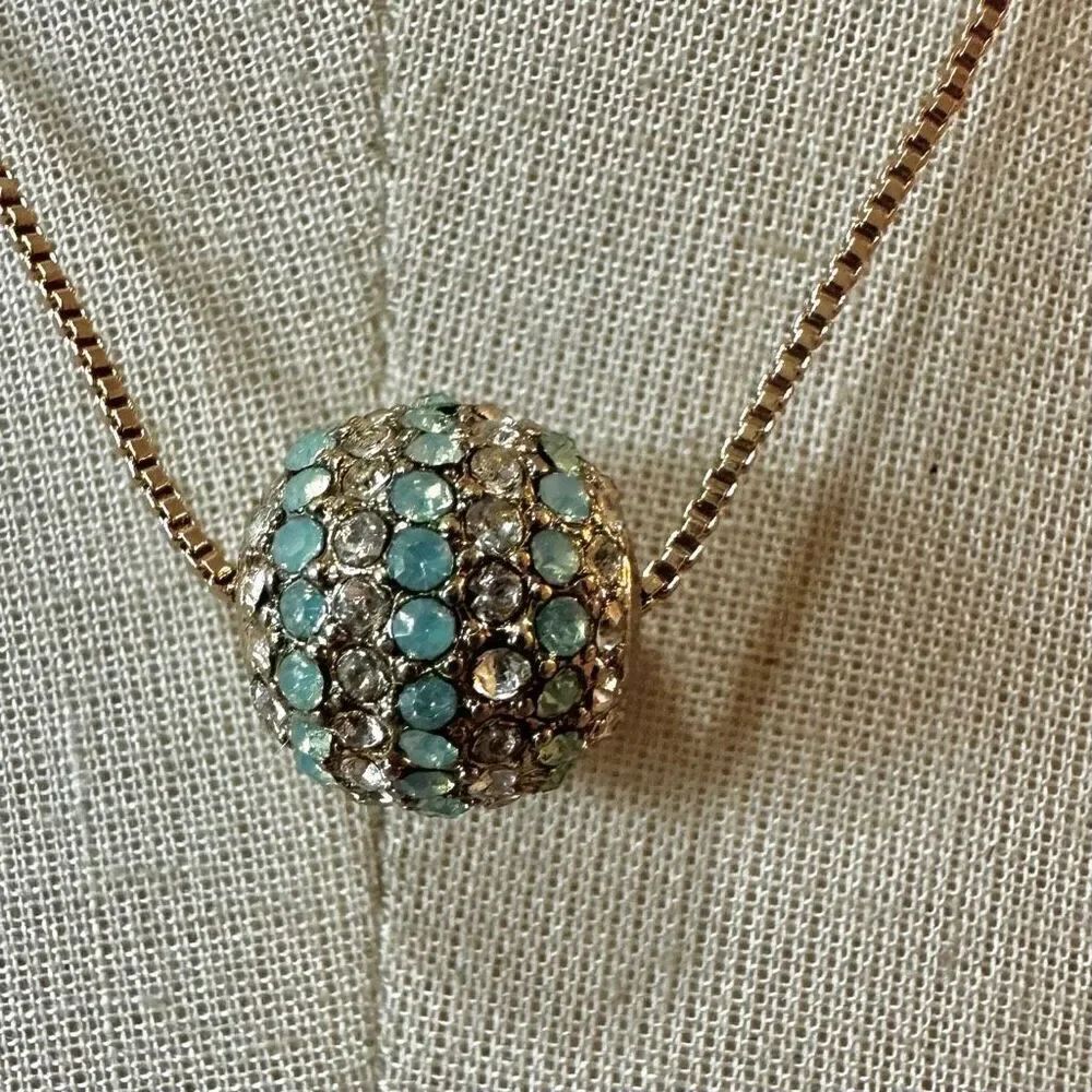 Gold tone green rhinestone bead pendant necklace
